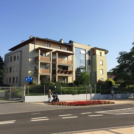 Apartament Pod Sosnami Ustka Ngoại thất bức ảnh